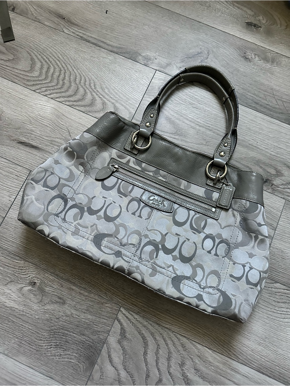 Coach Purse - Picture 4 of 8